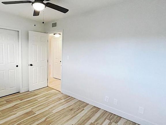 4th image of 8740 N Sherman Cir #A