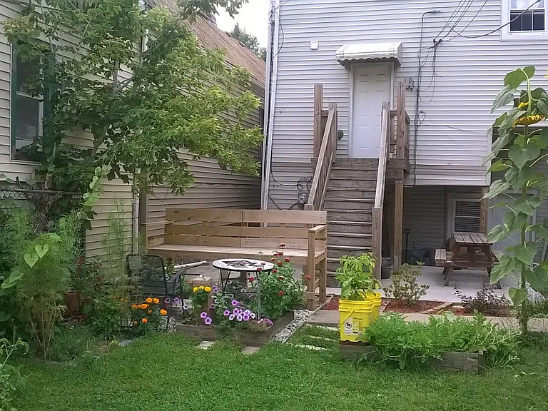 3109 S Racine Ave — Photo 2