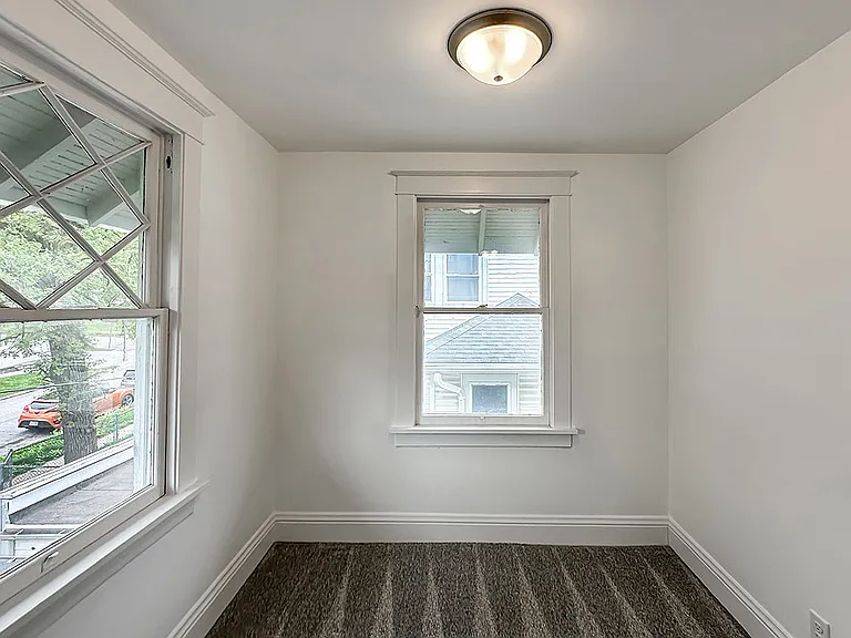 2122 Bancroft St — Photo 11