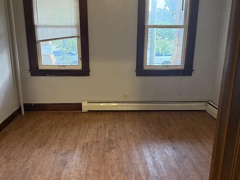 91 Guilden St #2 — Photo 5