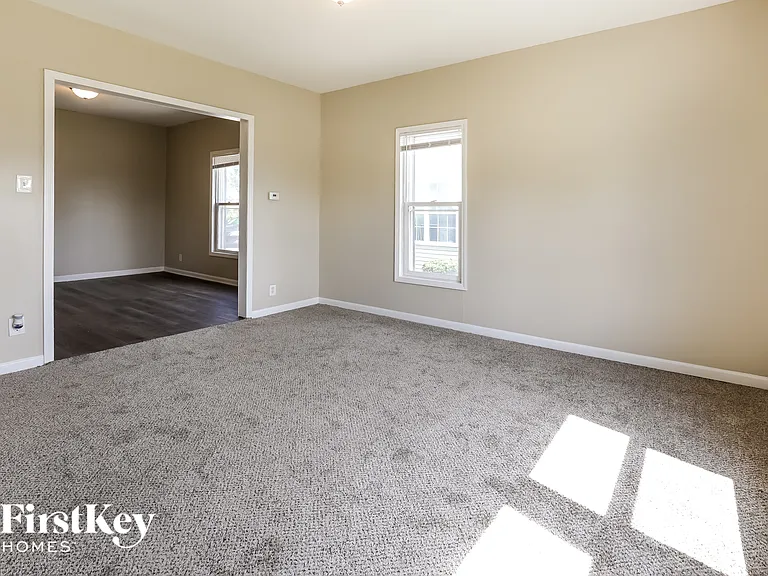 671 S Lake St — Photo 6