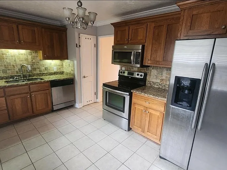 361 Roebuck Dr — Photo 10