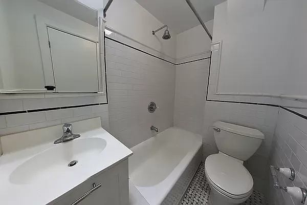 Rented by Platinum Properties | media 11