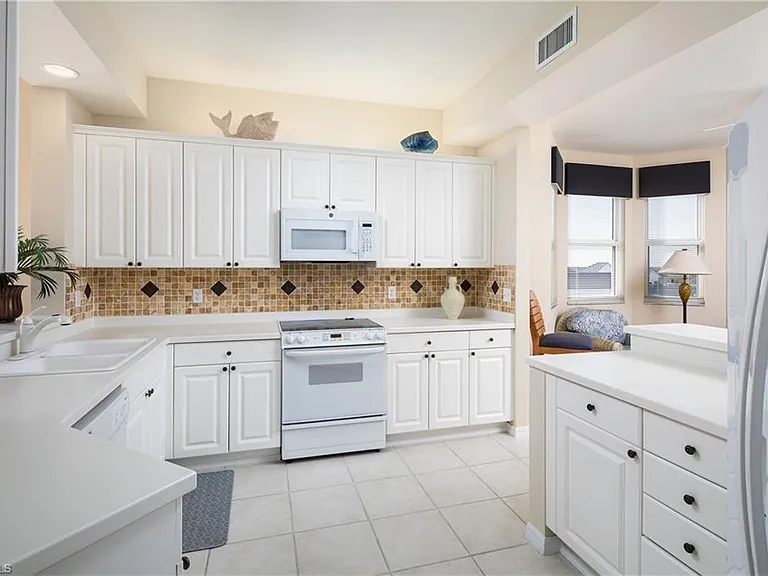 410 Flagship Dr #806 — Photo 7