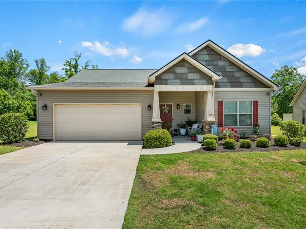 308 Sliding Rock Dr, Pendleton, SC 29670