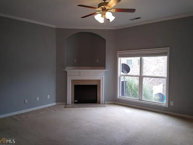 231 Greenview Ln — Photo 7