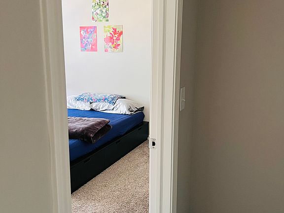 3rd image of 1340 S White Oak Dr APT 424