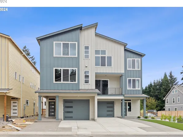 15590 SW Bellagio Ct, Tigard, OR 97224