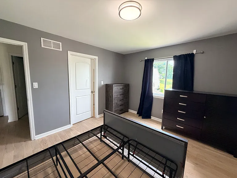 5881 Woodruff View Dr — Photo 11