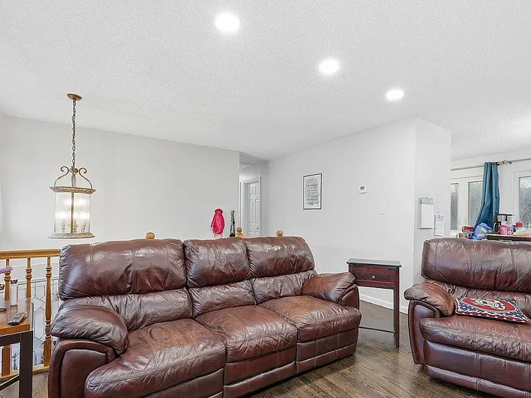 198 Village Dr — Photo 4