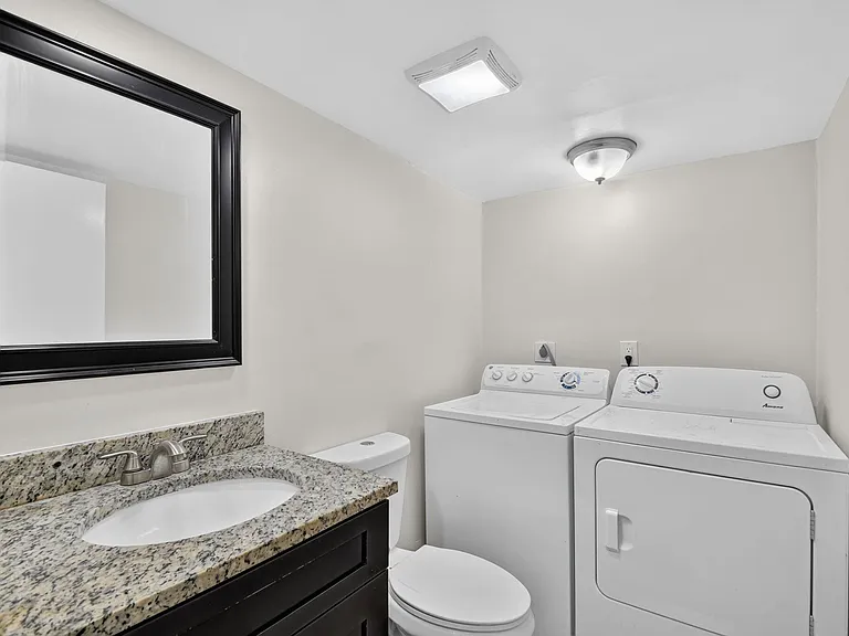 744 Springdale Cir — Photo 13