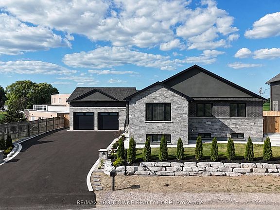 2nd image of 21 Haldimand Rd #66