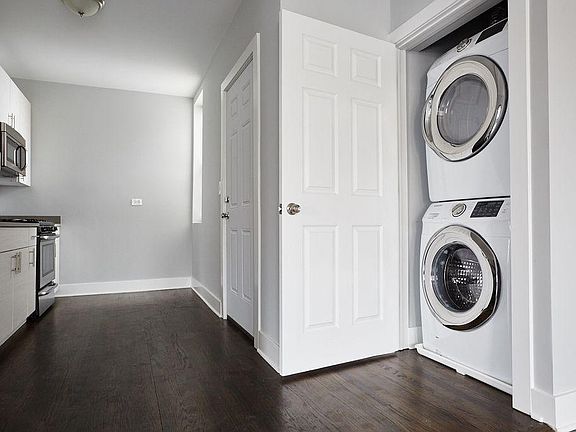 2nd image of 2128 N Sawyer Ave #2130-1E
