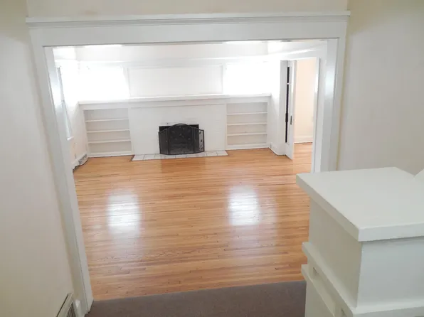 (undisclosed Address), Rockford, IL 61103