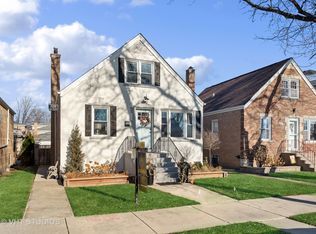 7138 W Berwyn Ave, Chicago, IL 60656