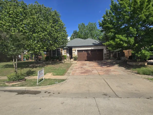 3540 Tommy Watkins Dr, Haltom City, TX 76117