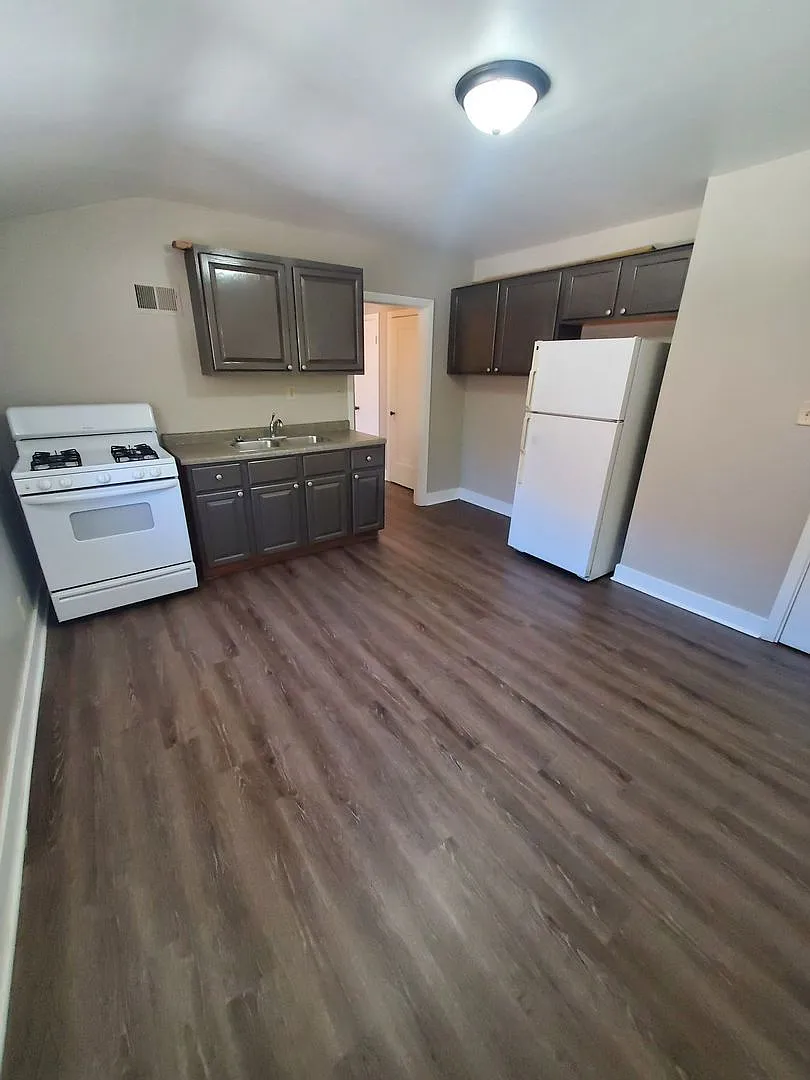 2857 N 57th St. (Duplex) — Photo 2