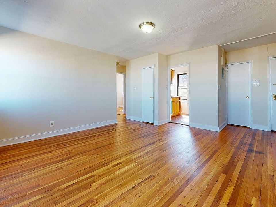 1st image of 20-34 Crescent St #4B