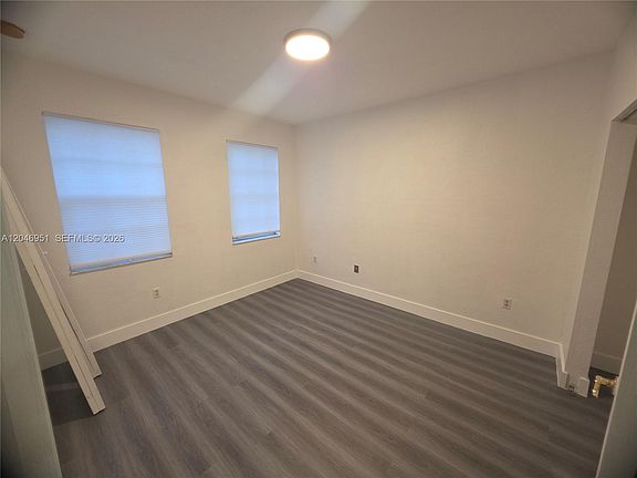 3rd image of 2532 SW 85th Ter #102