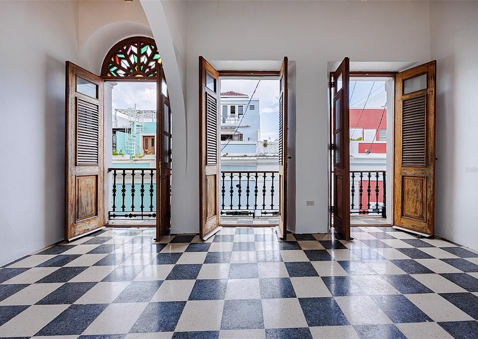 1st image of 364 CALLE SOL #2B