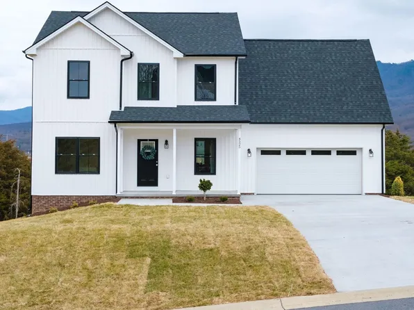 4525 Christopher Pl, Penn Laird, VA 22846
