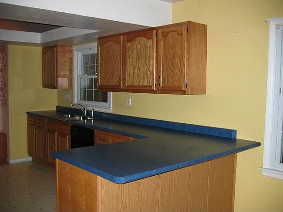 4th image of 938 Crestland Dr