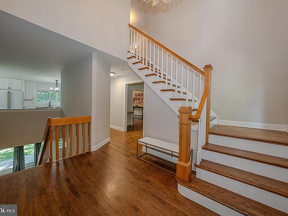3rd image of 1551 Washington Ln
