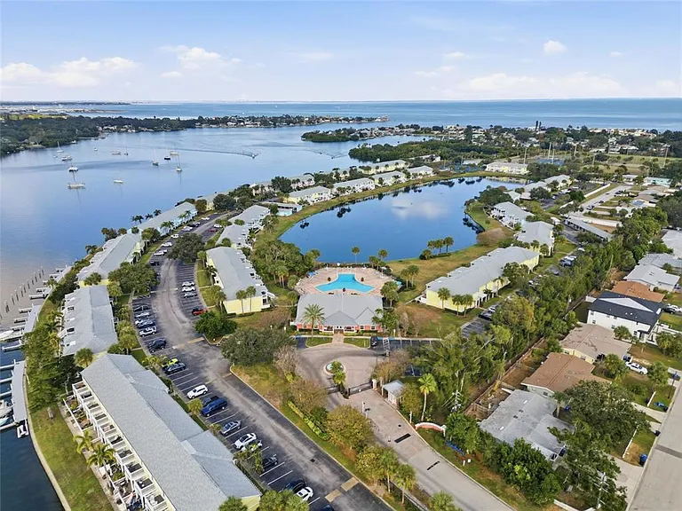 5092 Beach Dr SE #A — Photo 2