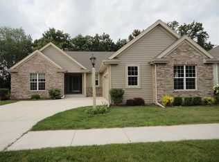 2910 Gateway Ave, Hartford, WI 53027