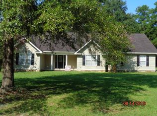679 Altamaha Rd, Jesup, GA 31545