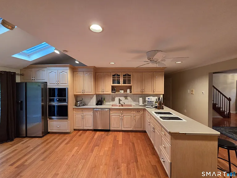 156 Fieldcrest Dr — Photo 14