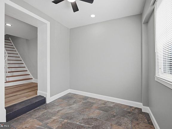 3rd image of 7043 Radbourne Rd