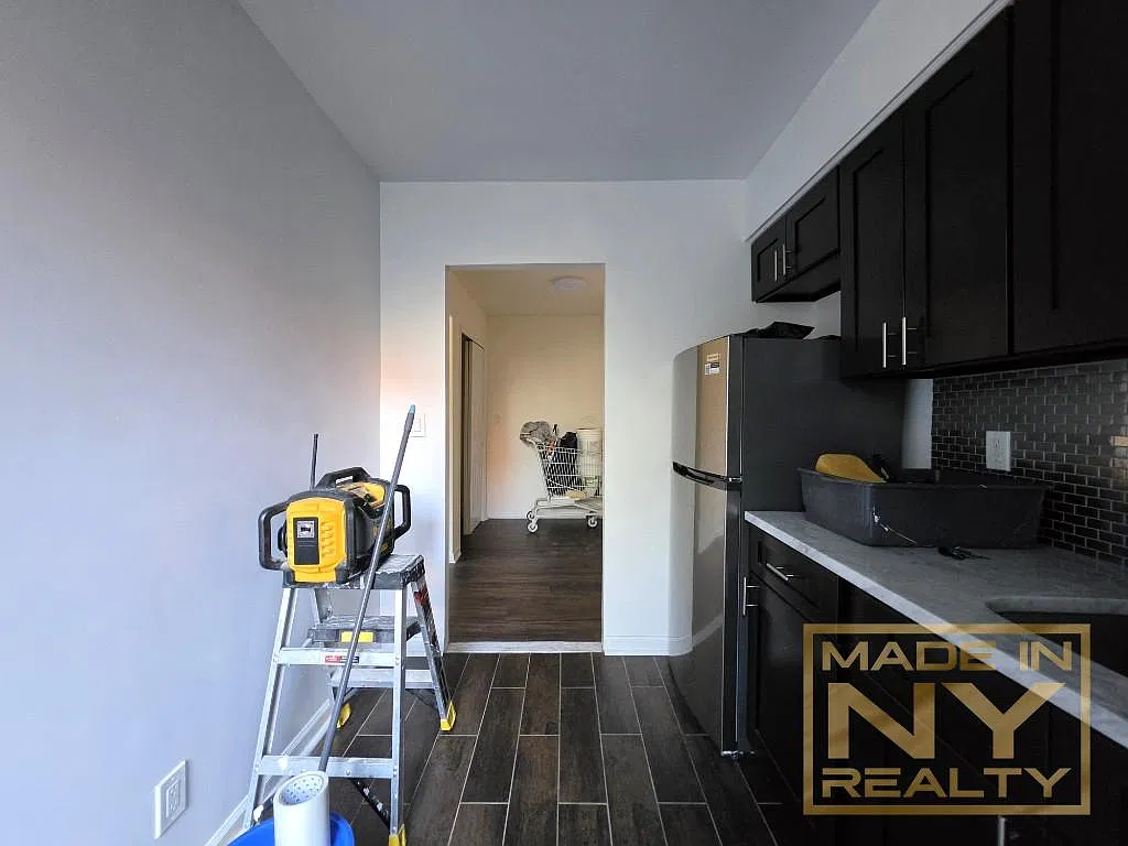 Studio, 1.0 bath, $1,951 — Photo 2