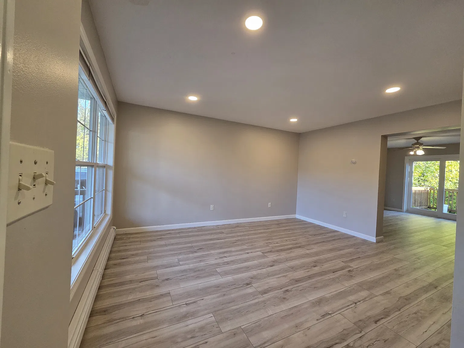 3 bed, 1.5 bath, 1344 sqft, $2,000 — Photo 4
