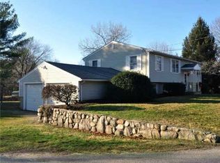 19 Manning Ct, Coventry, RI 02816