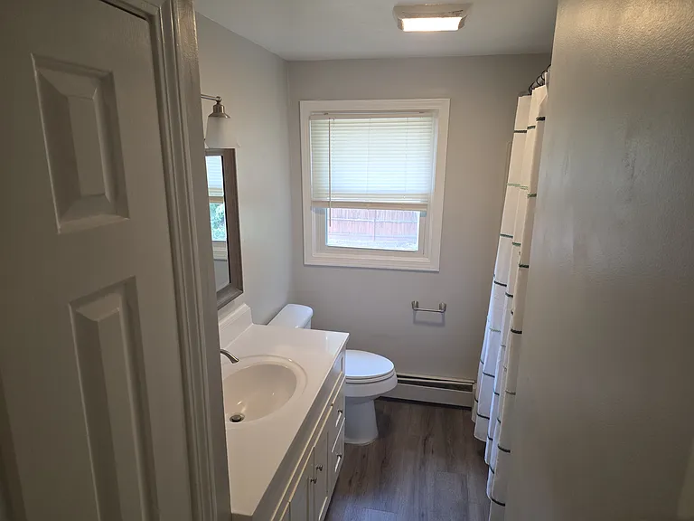 149 Kenyon Ave — Photo 15