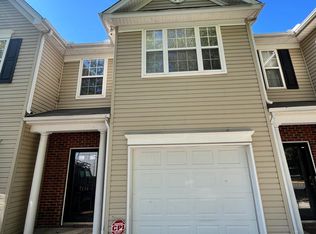 7118 Abbotts Glen Dr, Charlotte, NC 28212