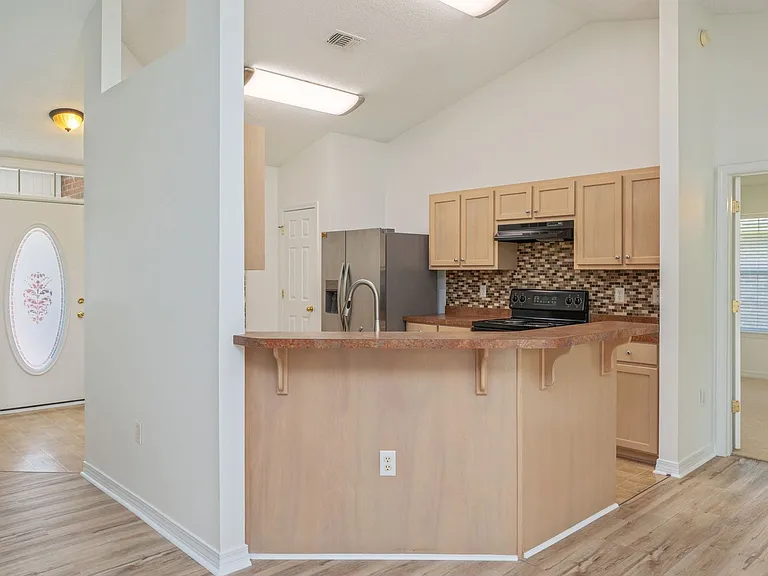 9750 Parker Lake Cir — Photo 11