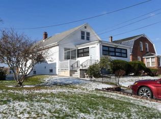 25 Weaver Ave, Waterford, NY 12188