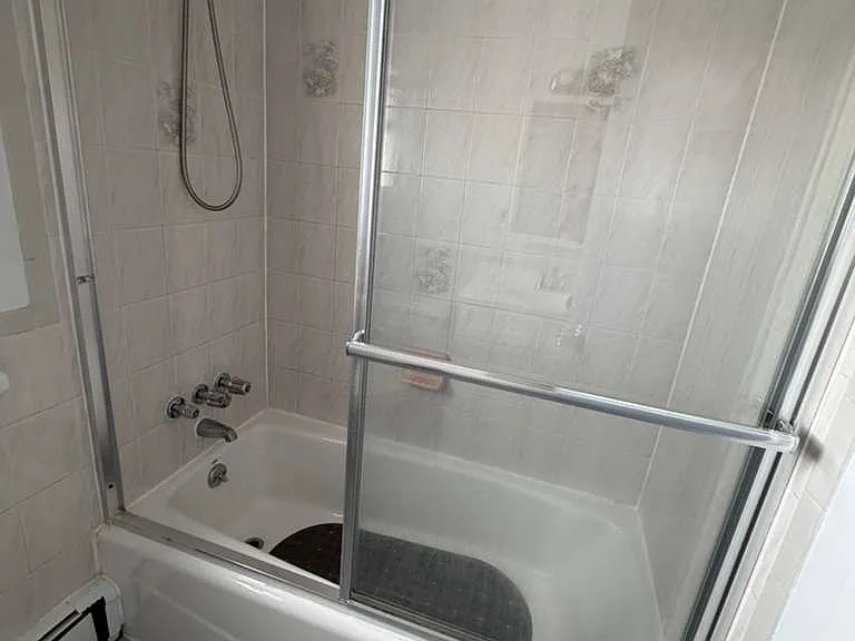 66 Devoe Ave #2 — Photo 6