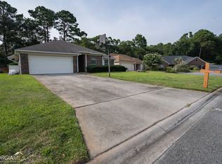 220 Druid Rd, Savannah, GA 31410