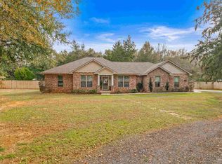 5469 Hamilton Ln, Pace, FL 32571