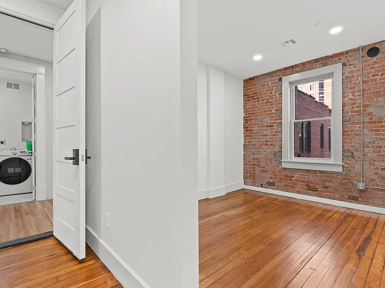 309 S Dewey Ave #F — Photo 5