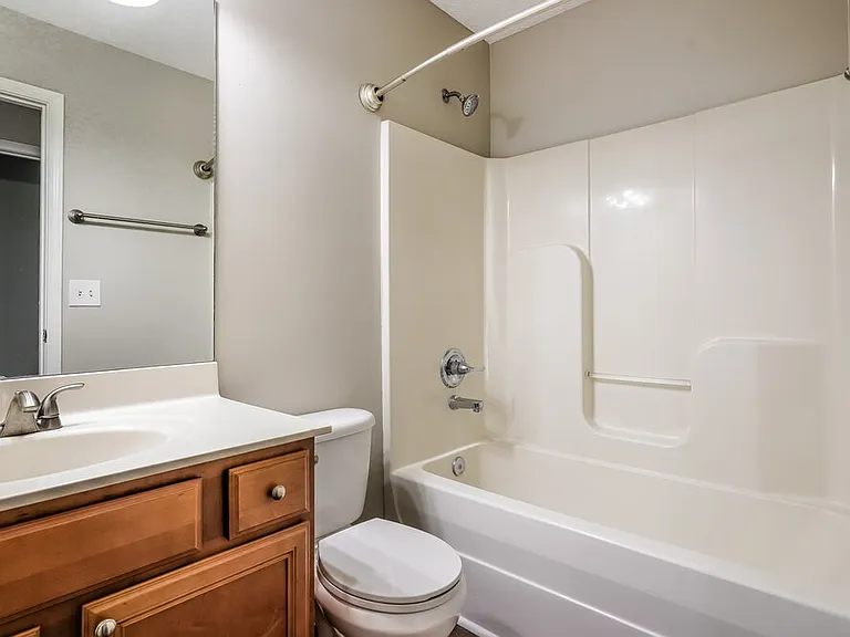 712 Holland Ridge Dr — Photo 15