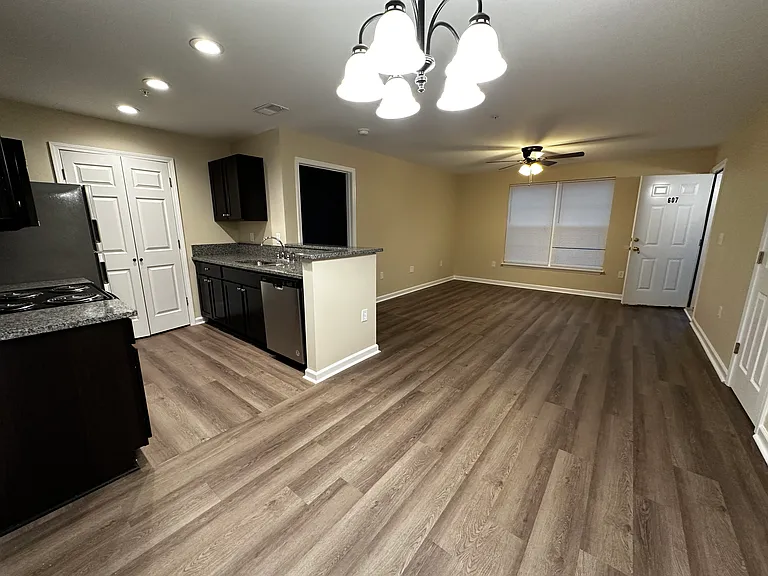 102 Rai Ct — Photo 6