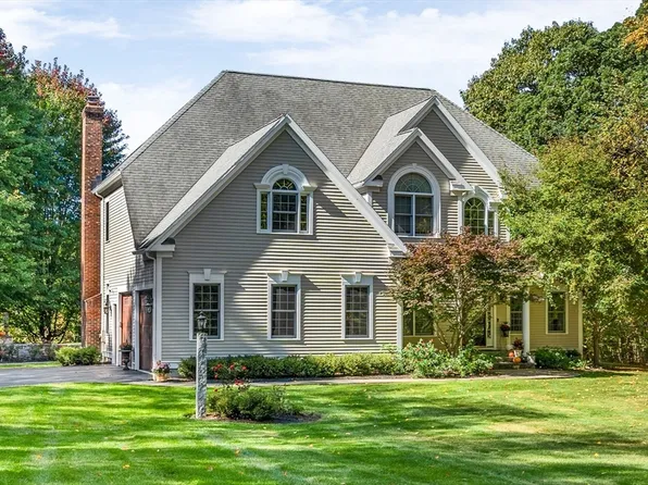 14 Glen Rd, Hopkinton, MA 01748