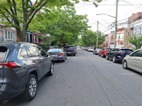 412 Bradford Street image 3 of 4