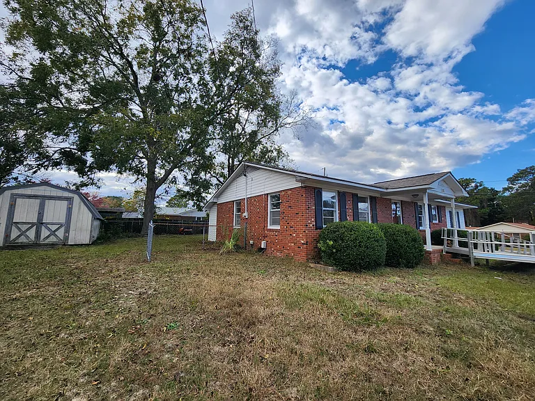 230 Vineland Dr — Photo 22