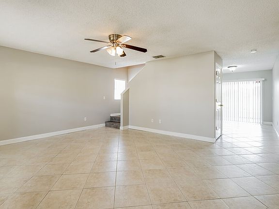 4th image of 22723 Saint Thomas Cir