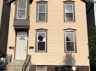876 3rd Ave, Troy, NY 12182